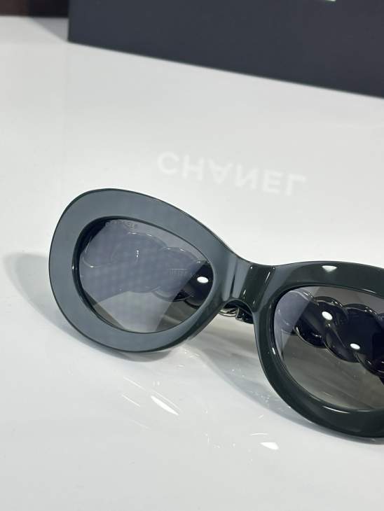 Picture of Chanel Sunglasses _SKUfw77318144fw